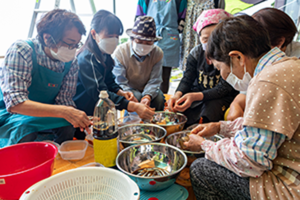 きびなごみりん干し体験会